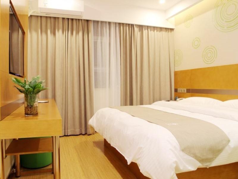 Greentree Inn Shanghai Minhang District Beiqiao Subway Station Express Hotel Buitenkant foto