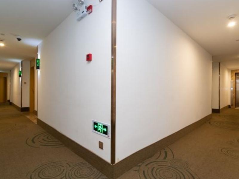 Greentree Inn Shanghai Minhang District Beiqiao Subway Station Express Hotel Buitenkant foto