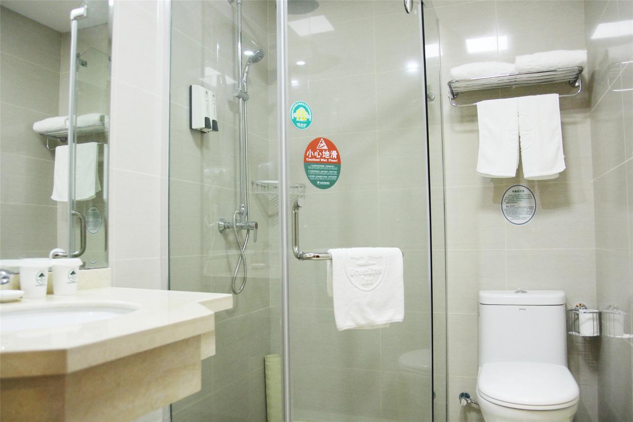Greentree Inn Shanghai Minhang District Beiqiao Subway Station Express Hotel Buitenkant foto