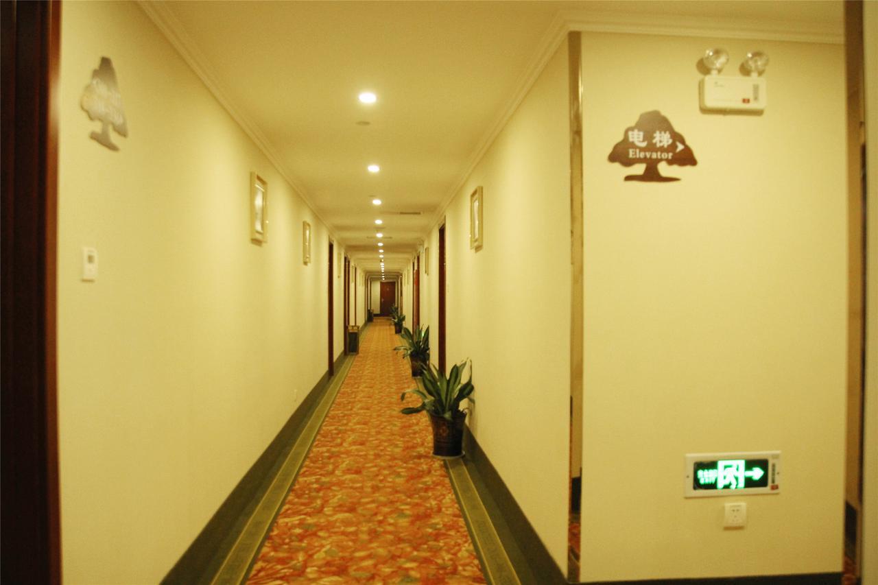 Greentree Inn Shanghai Minhang District Beiqiao Subway Station Express Hotel Buitenkant foto