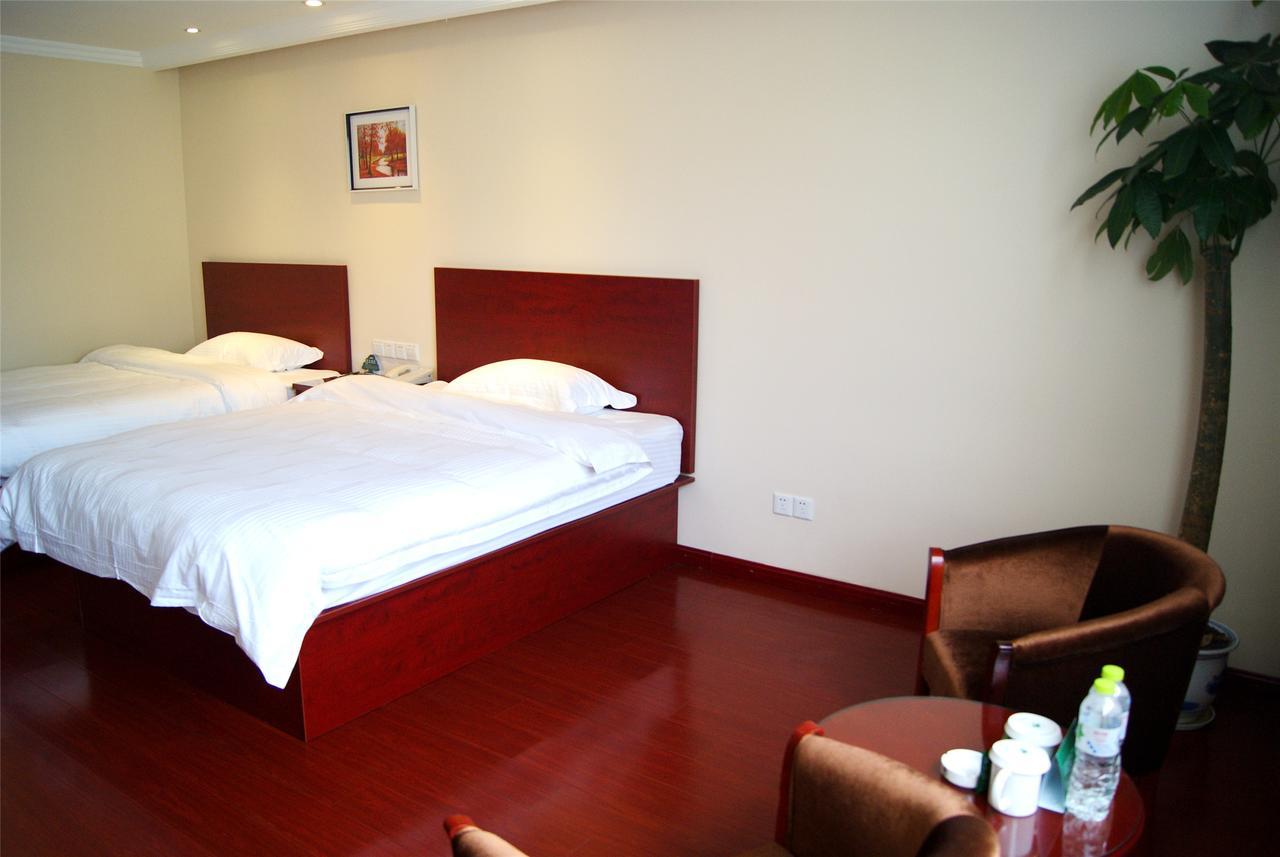 Greentree Inn Shanghai Minhang District Beiqiao Subway Station Express Hotel Buitenkant foto