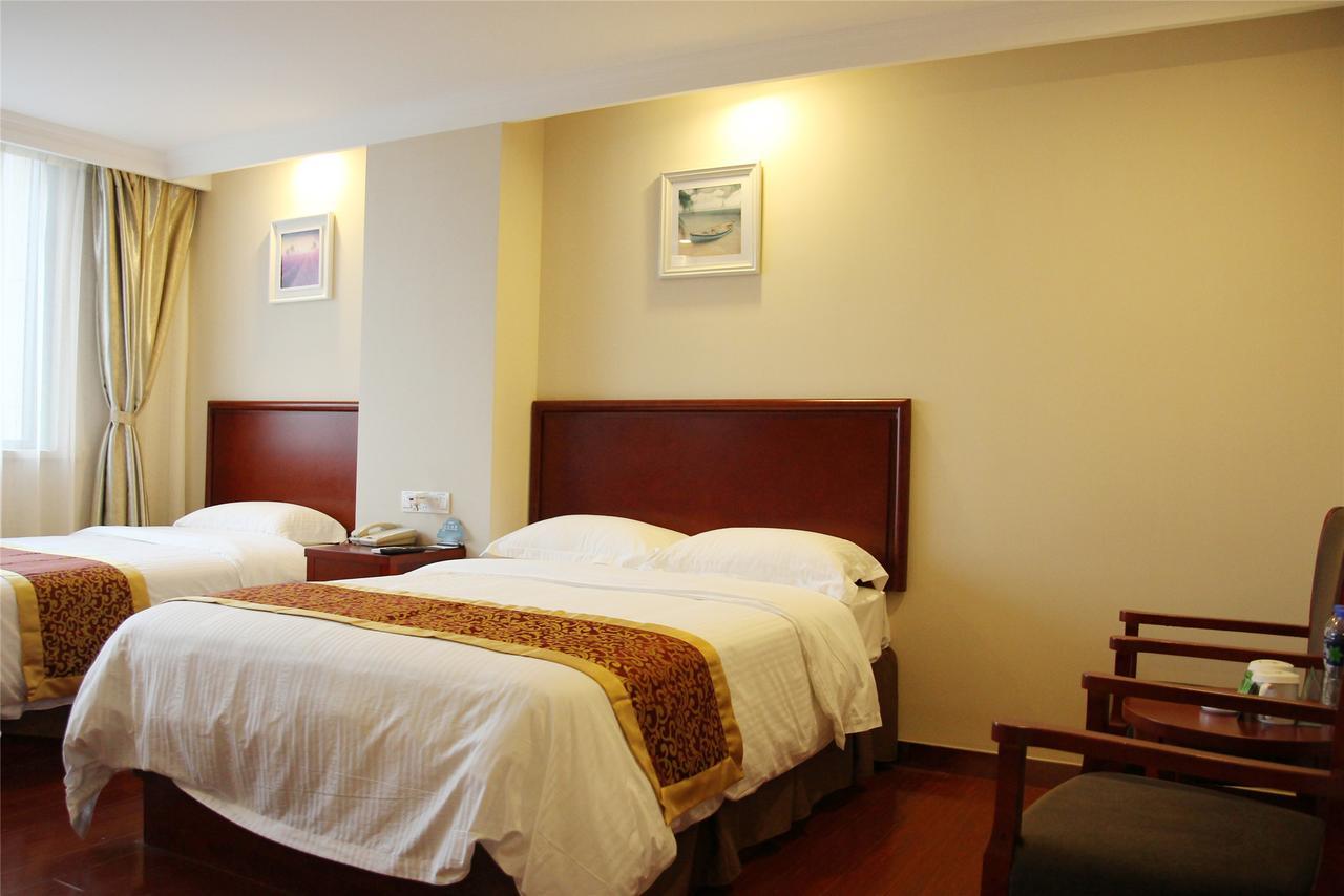 Greentree Inn Shanghai Minhang District Beiqiao Subway Station Express Hotel Buitenkant foto